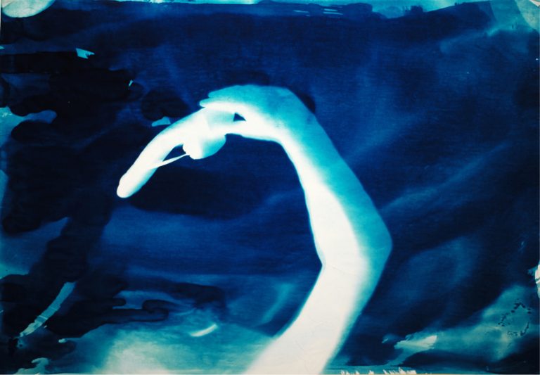 O.T. 4, „Das ozeanische Gefühl“, Serie 3, Kontaktprint auf Transparentpapier, 66 x 96 cm, 2021, Unikat