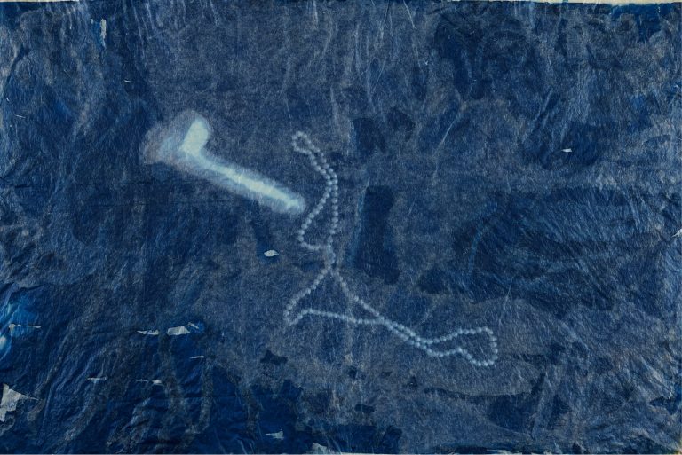O.T. (Perlen), "Das ozeanische Gefühl – Vanitas", Kontaktprint auf Gampi-shi, 66 x 96 cm, 2022/24, Unikat, Rückseite